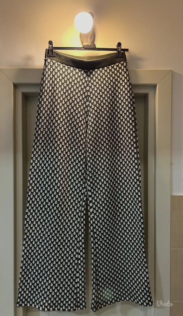 Zara pletene pantalone