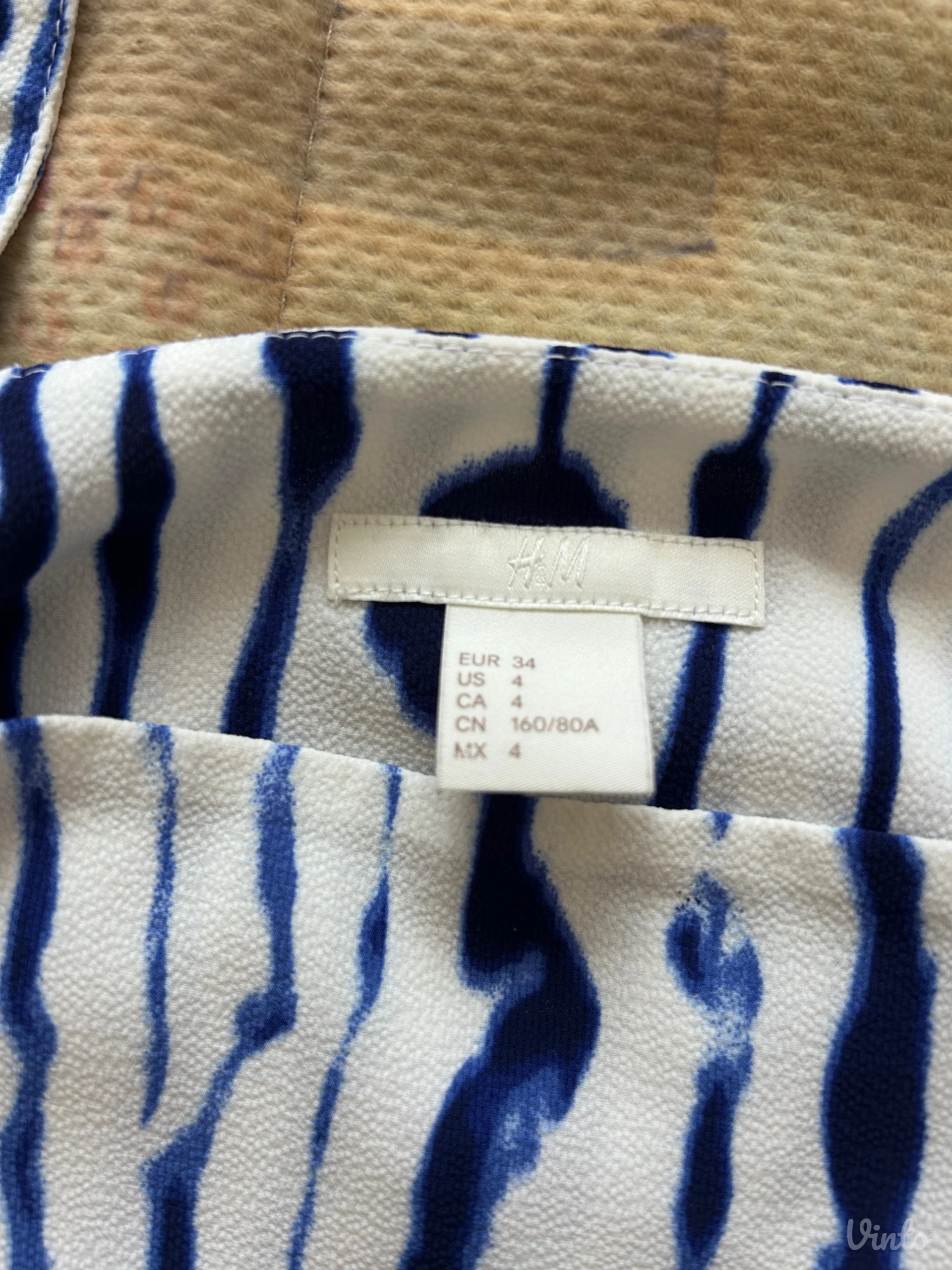 HM bluza sa širokim bretelama