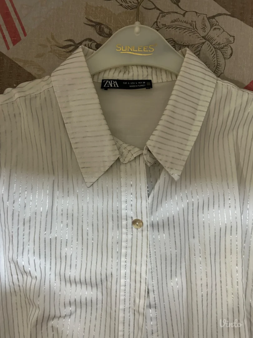 Zara bela košulja na srebrne pruge