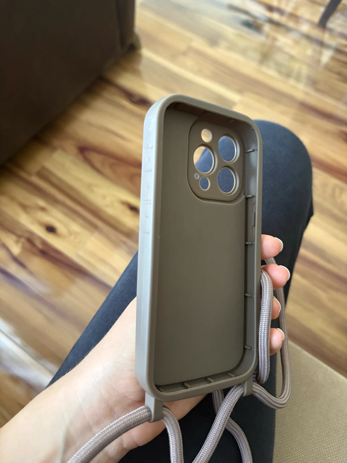 Maska (iphone 15pro)