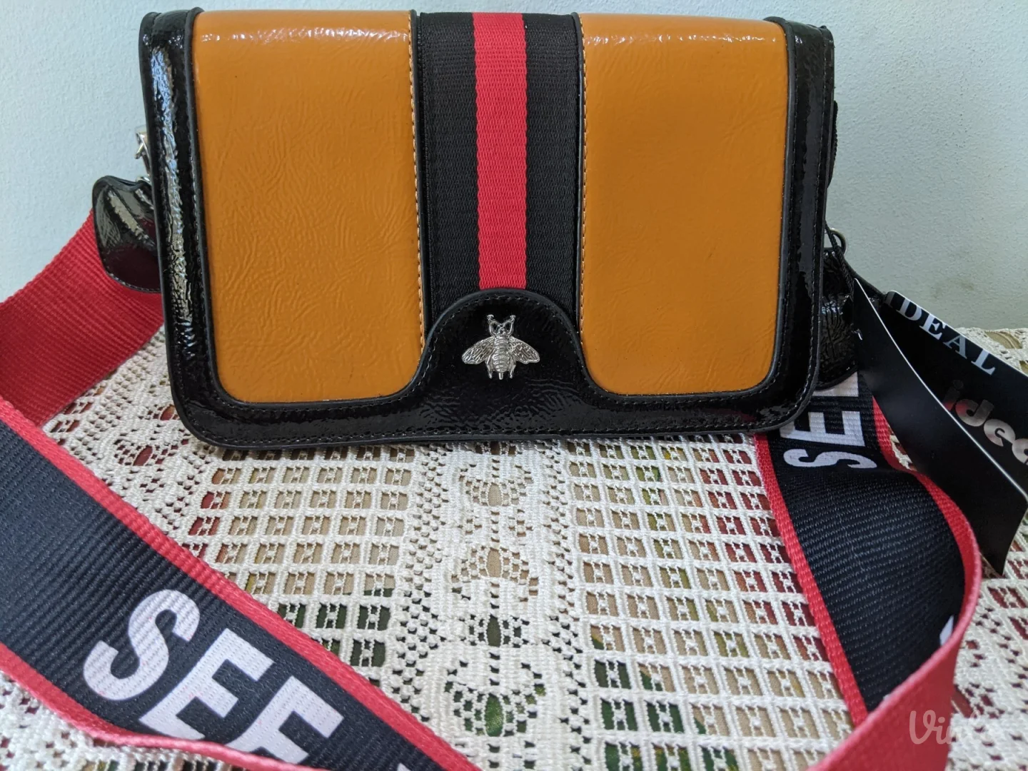 IDEAL - original - Nova, sa etiketom i 2 kaiša - HIT