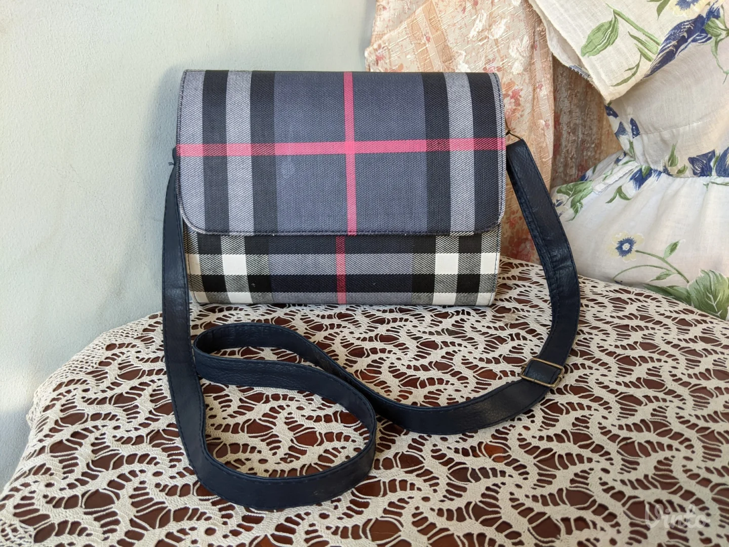 CAP ONE - Karo dezen - Nova