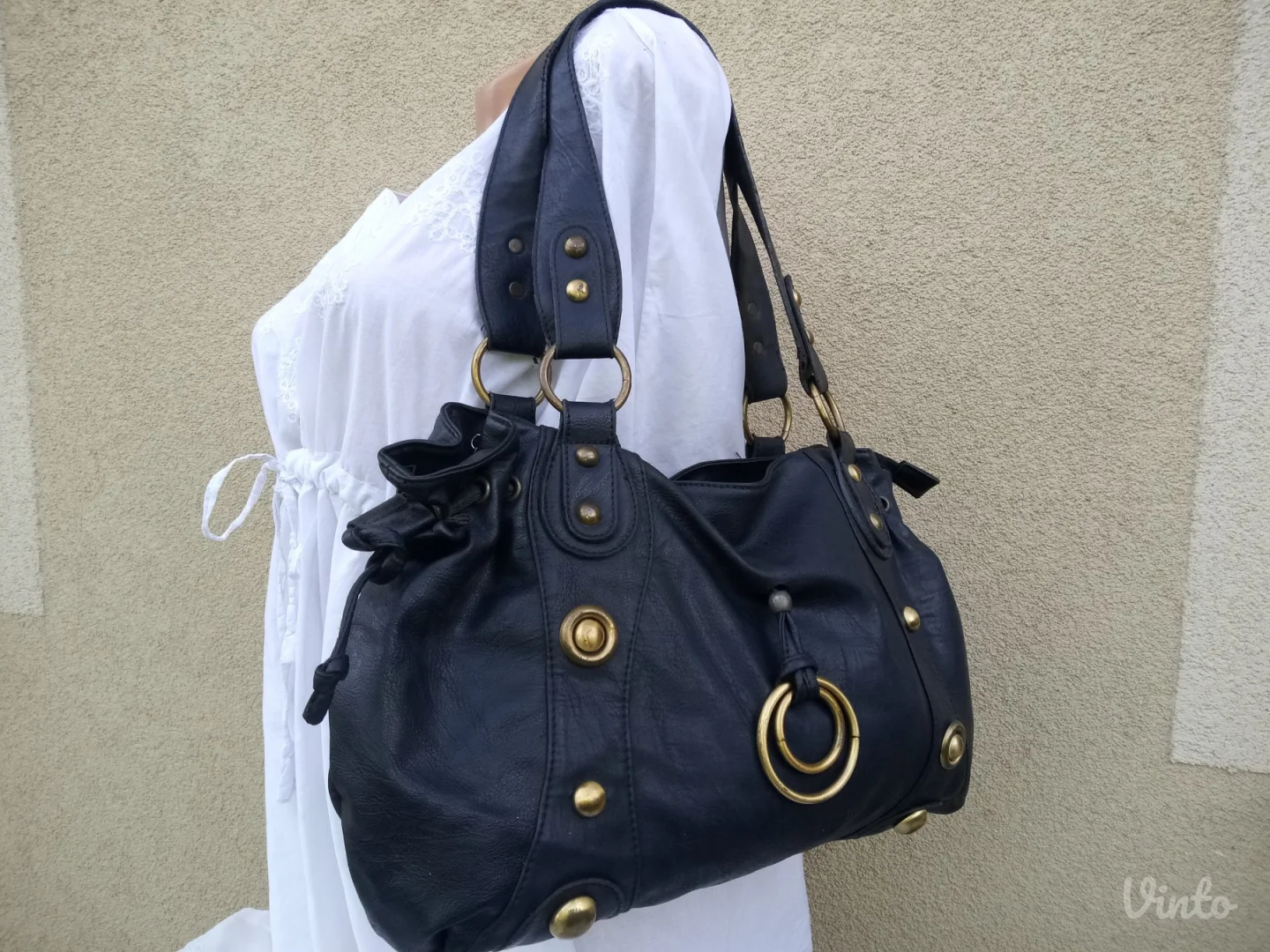 Crna tasna ukrasena mesingom - Velika