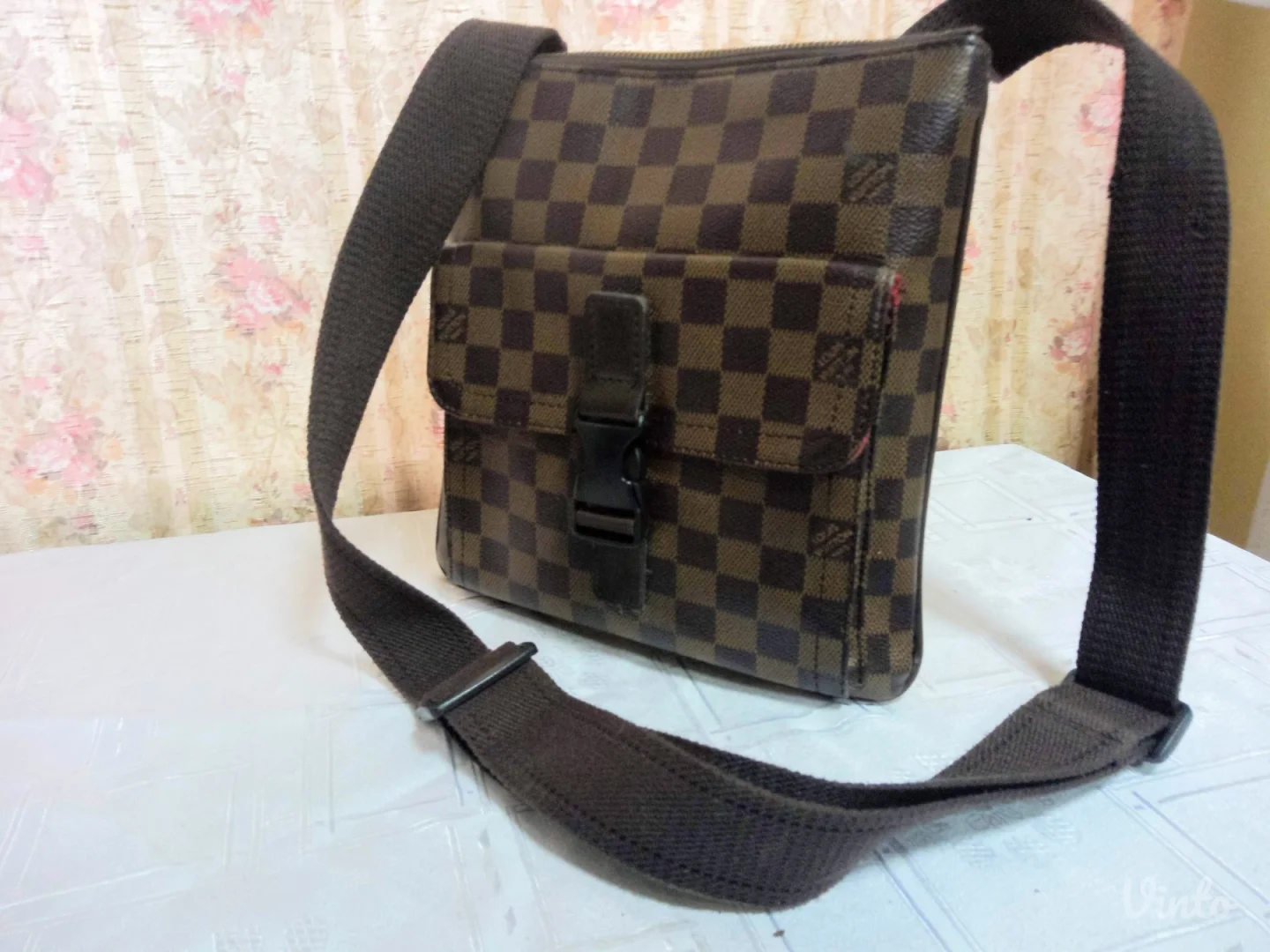 Louis Vuitton - ORIGINAL sa serijskim brojem - NOVA