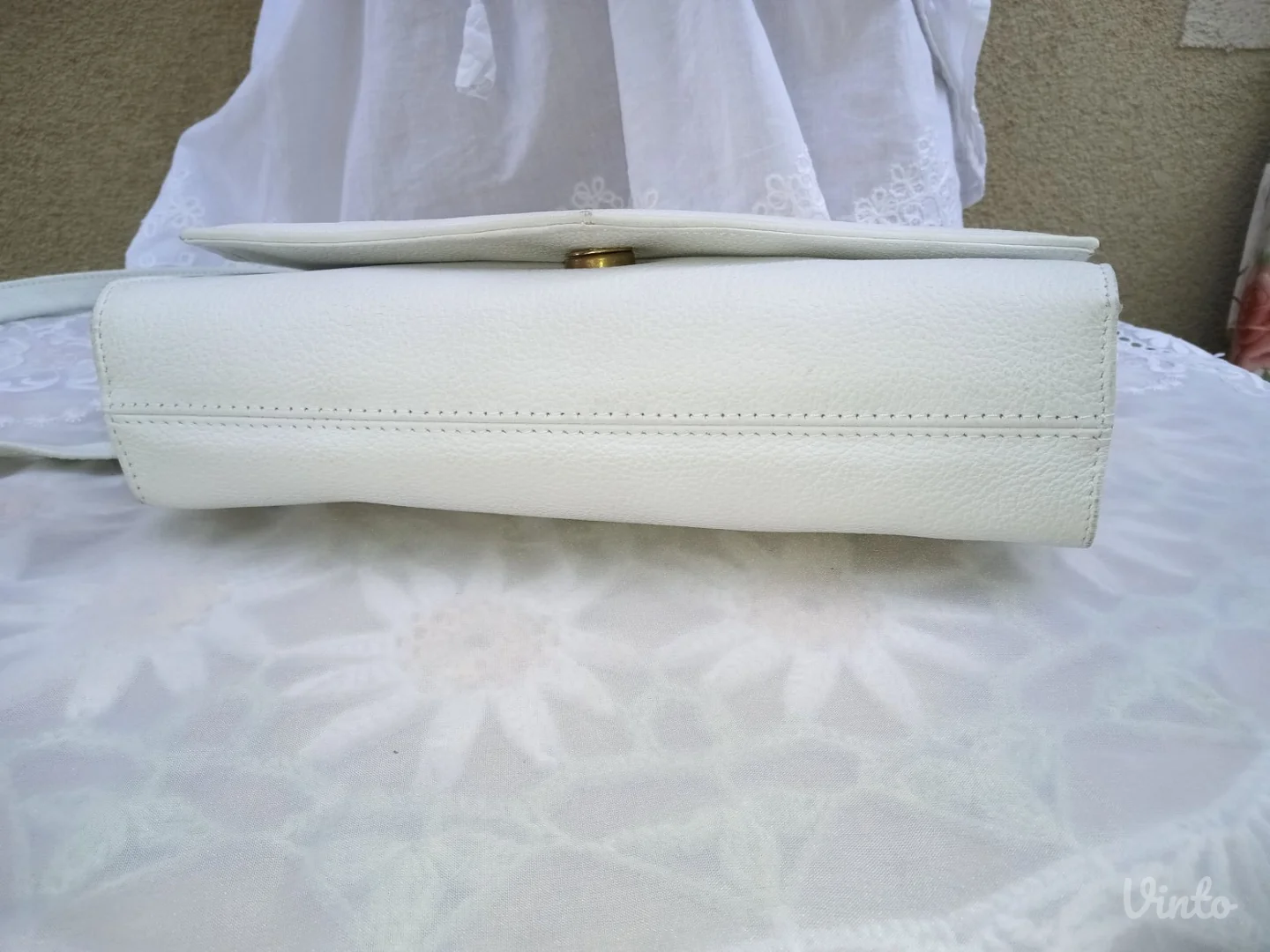 La Coste - tasna + kais