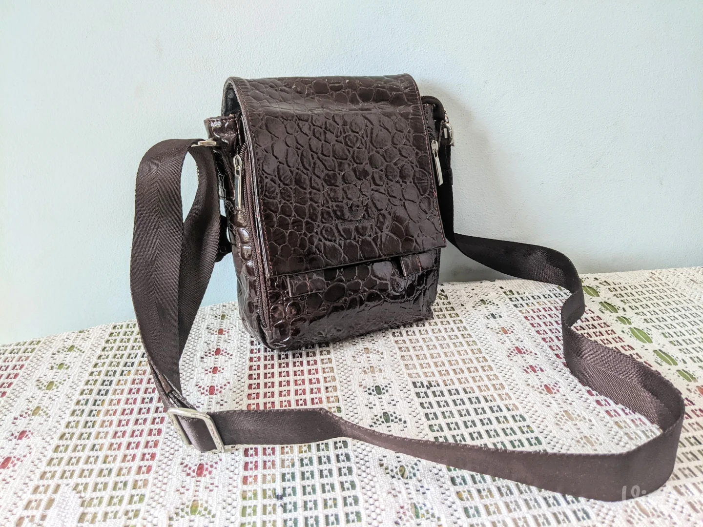 Giorgio Armani -Nova - prirodna koža - kroko lak