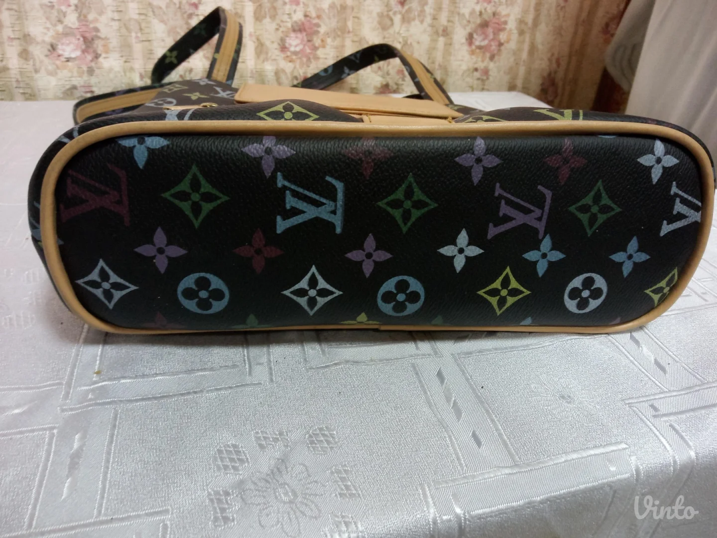 LOUIS VUITTON - Trikolor - Nova