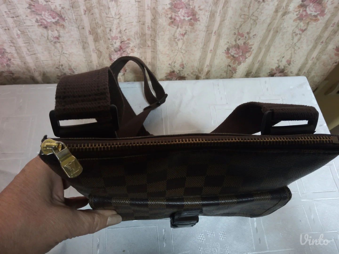 Louis Vuitton - ORIGINAL sa serijskim brojem - NOVA