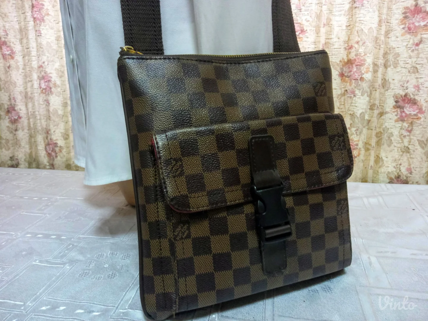 Louis Vuitton - ORIGINAL sa serijskim brojem - NOVA