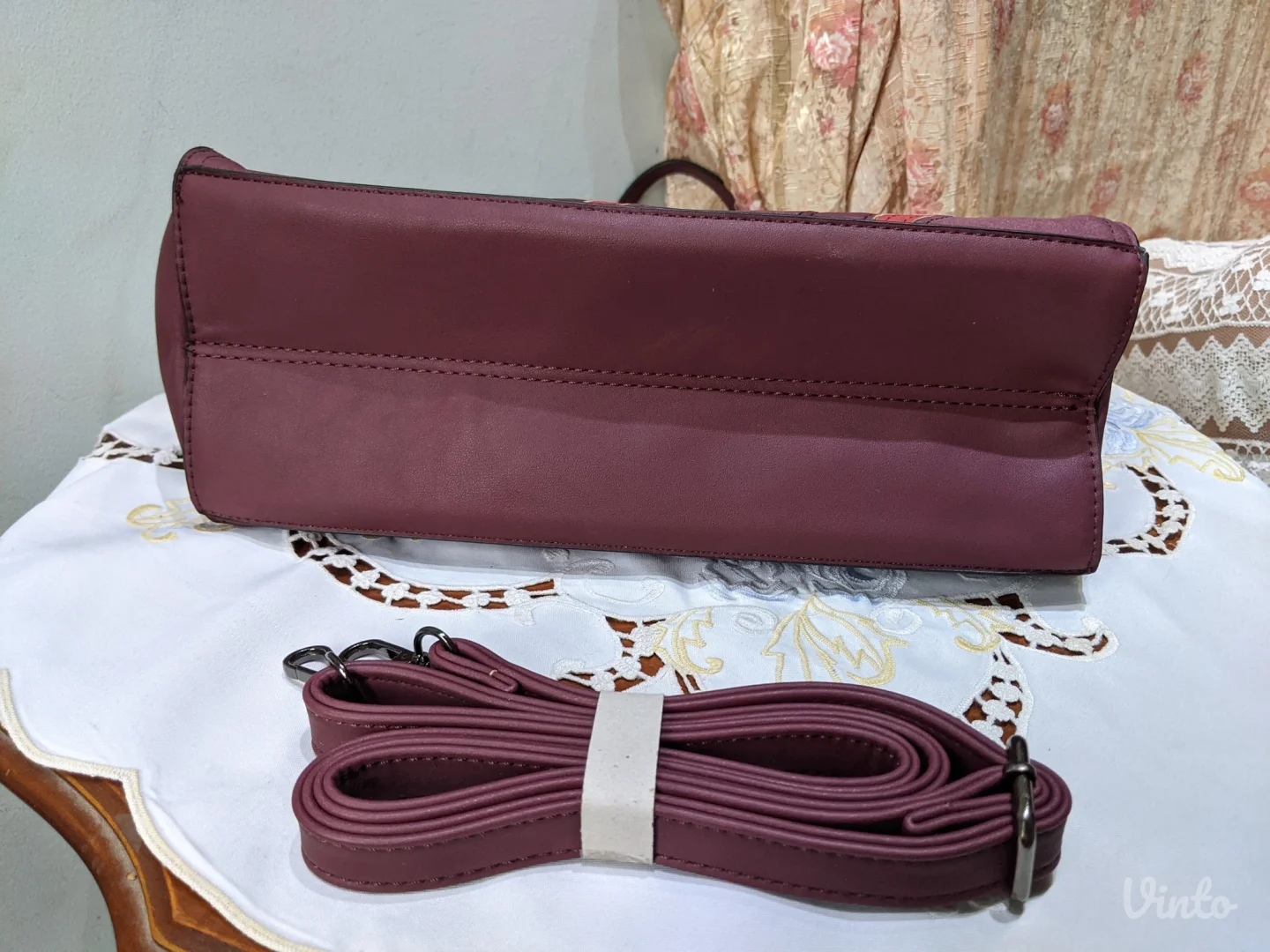 Bag To Bag- burgund boje, HIT SEZONE- Nova sa etiketom