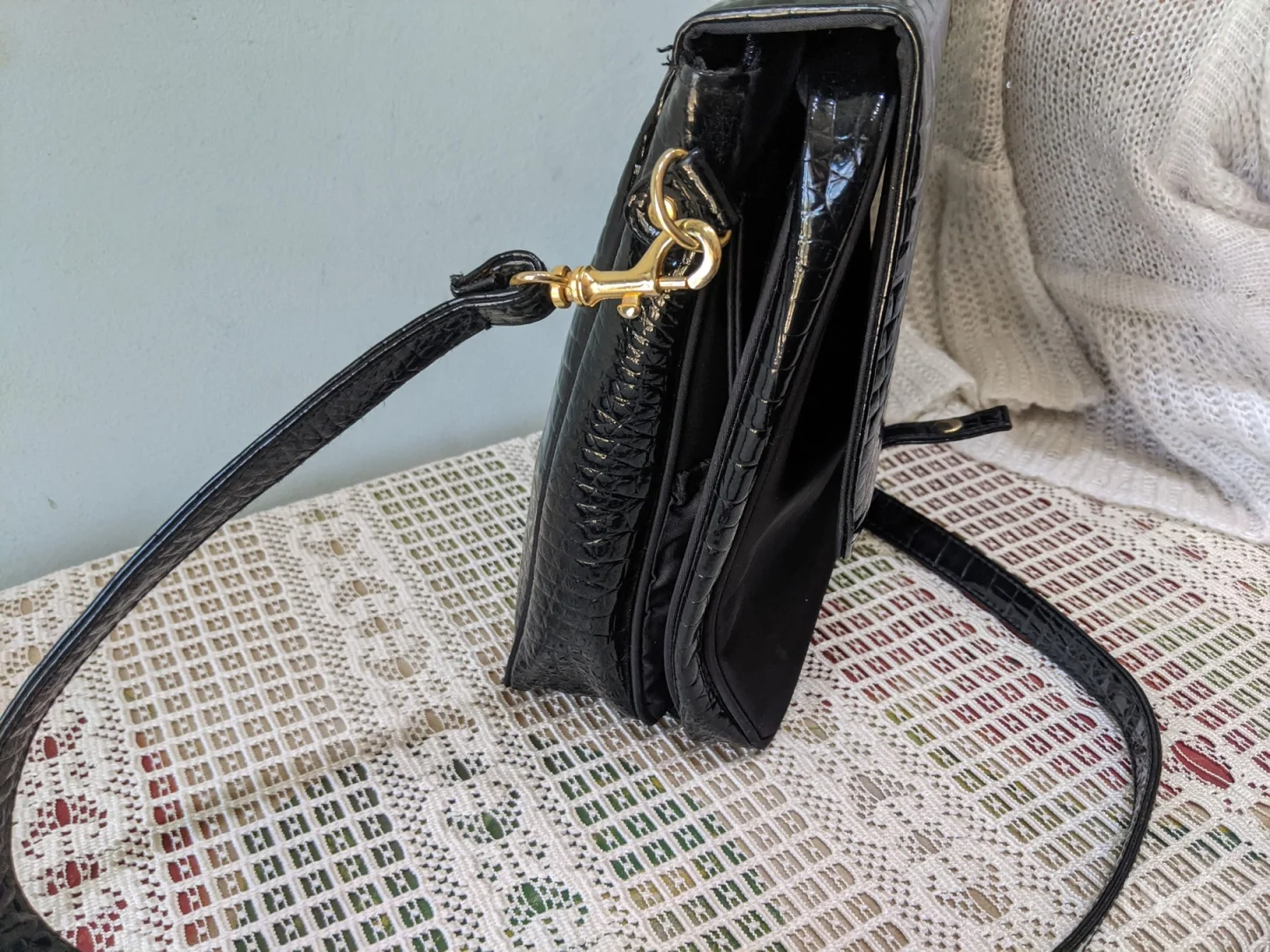 Poslovno damska tašna - Velika - Nova