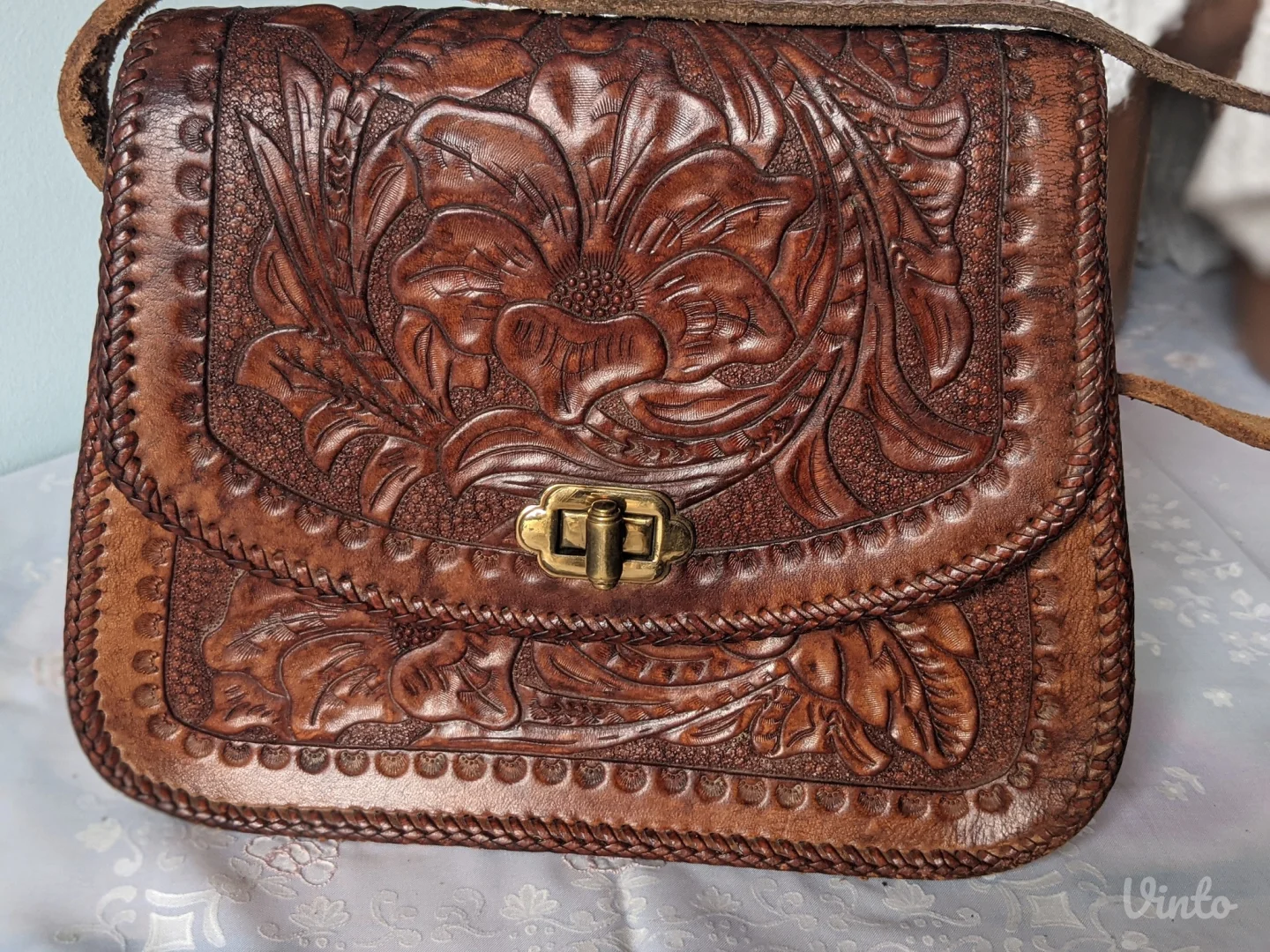 Gravirana tašna od prirodne kože, UNIKAT