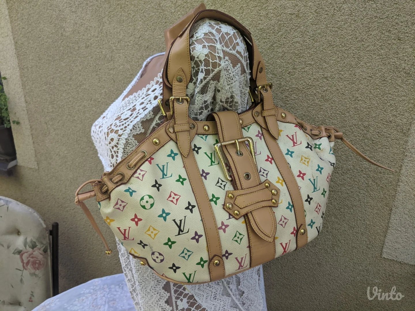 Louis Vuitton - Theda, sa monogramom