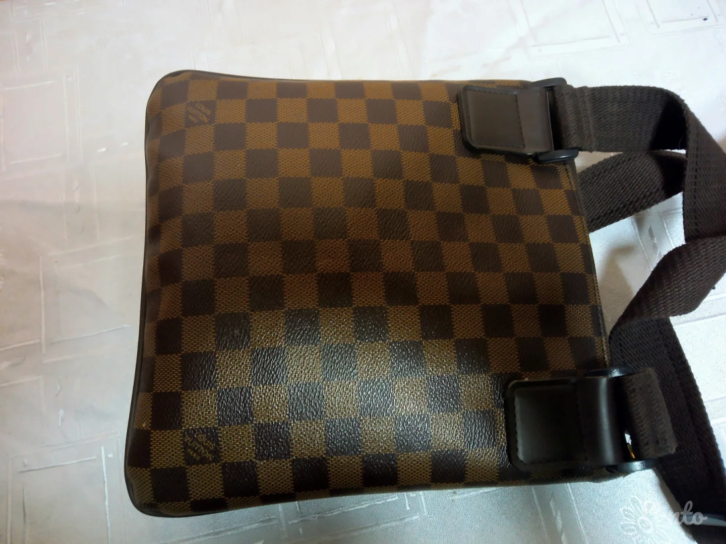 Louis Vuitton - ORIGINAL sa serijskim brojem - NOVA