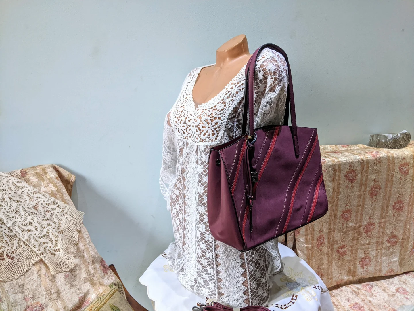 Bag To Bag- burgund boje, HIT SEZONE- Nova sa etiketom