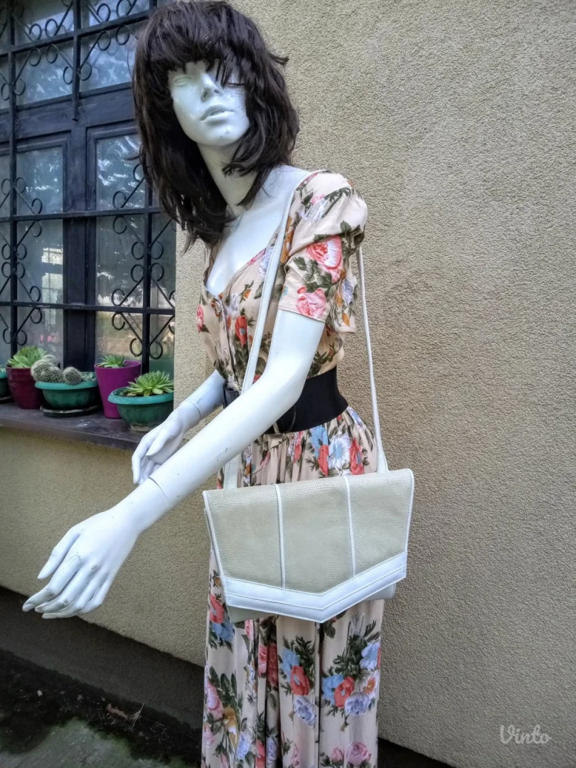 La Coste - tasna + kais