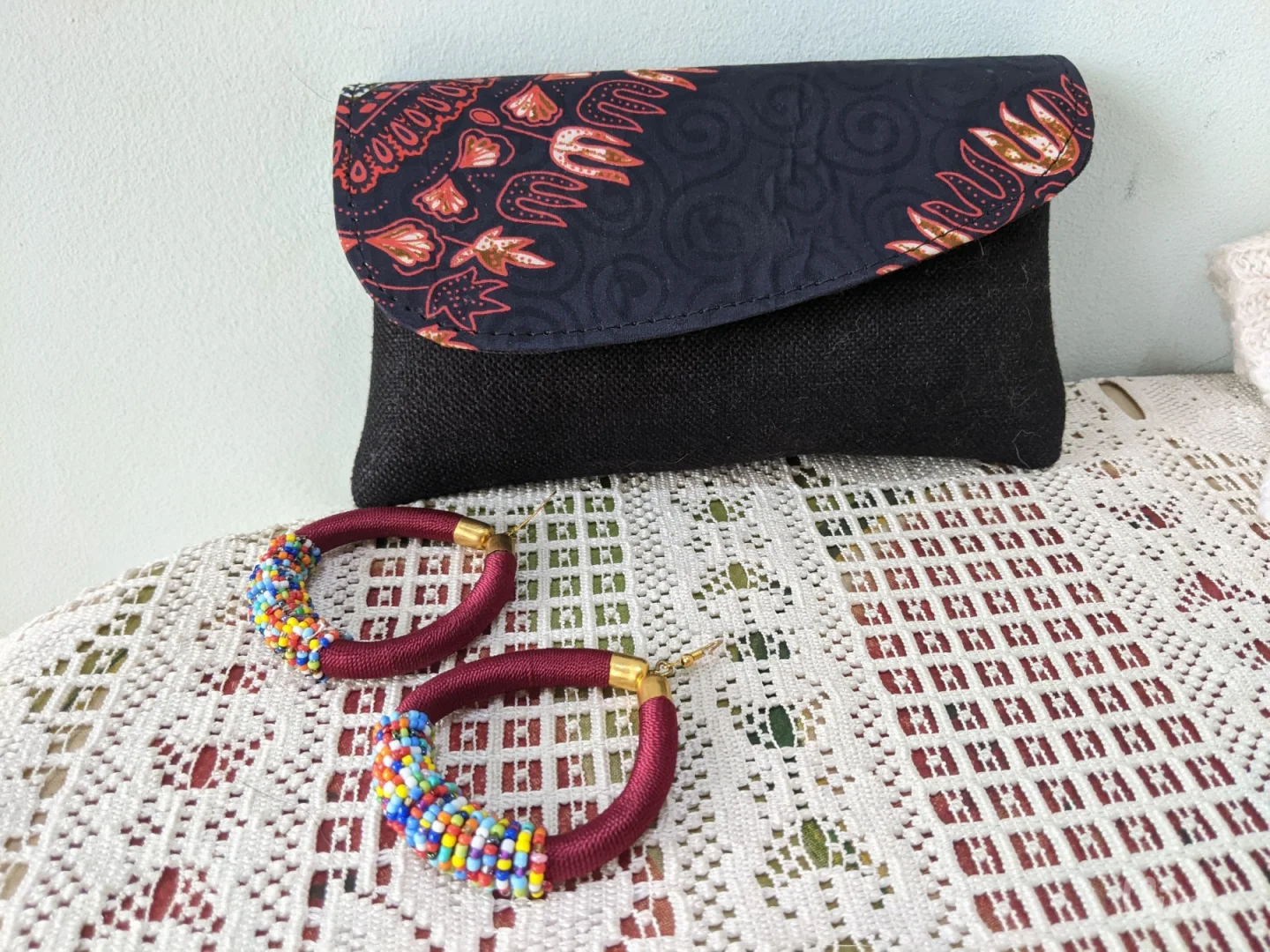 Pismo tašna + minđuše (na poklon) -Made in Kenya- Nova