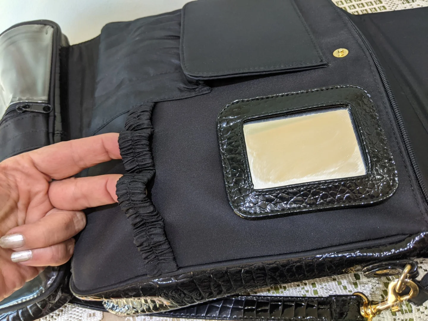 Poslovno damska tašna - Velika - Nova