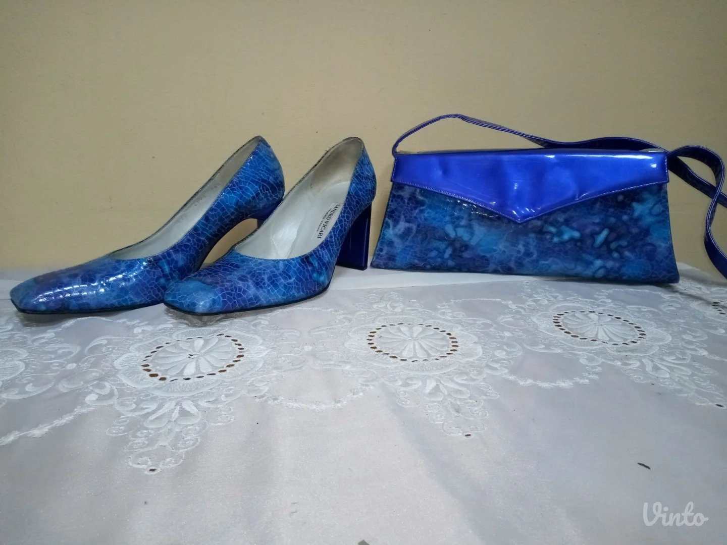 SANDRO VICARI - SALONKE br 39,5 + TAŠNA - ORIGINAL