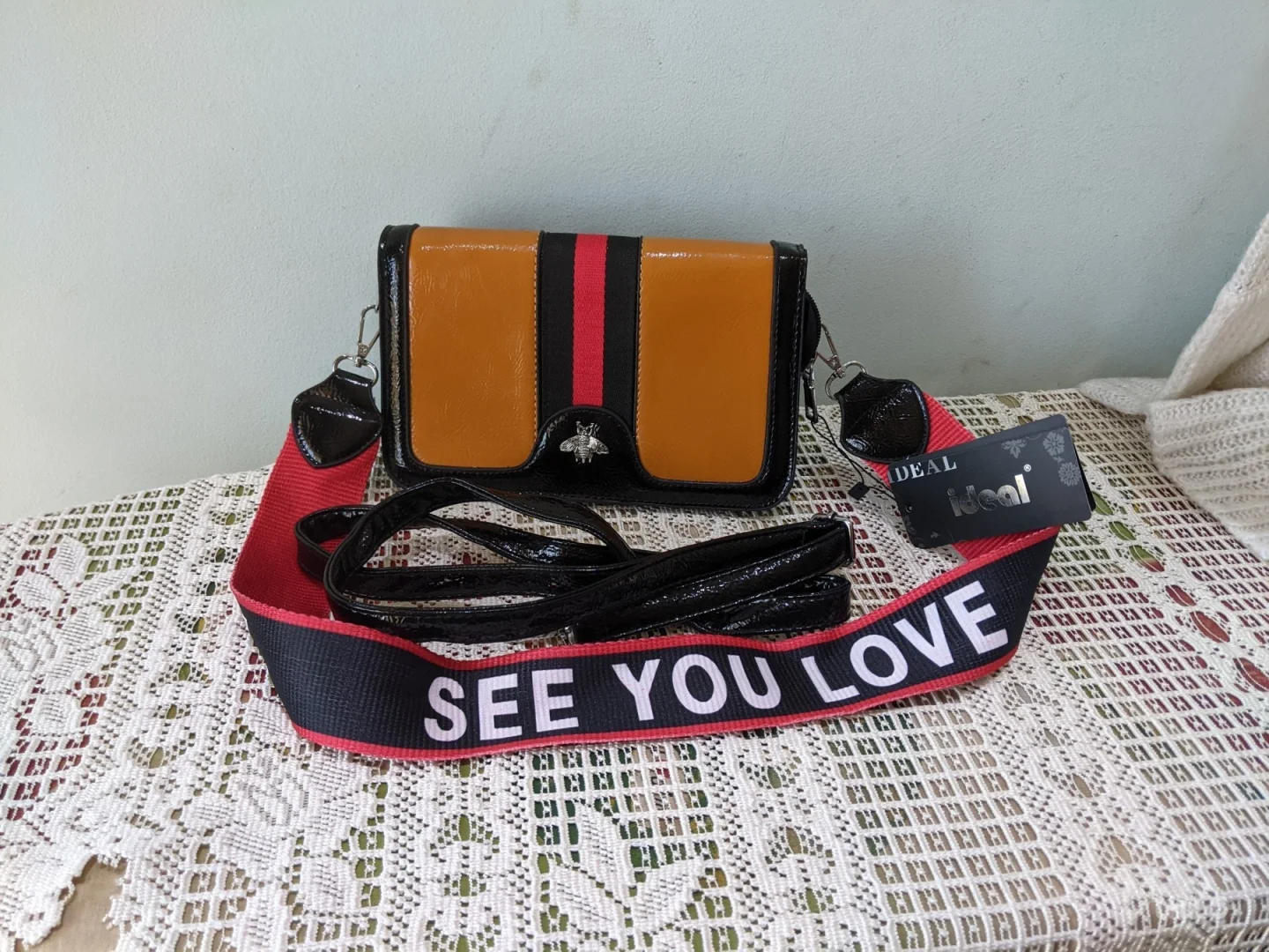 IDEAL - original - Nova, sa etiketom i 2 kaiša - HIT