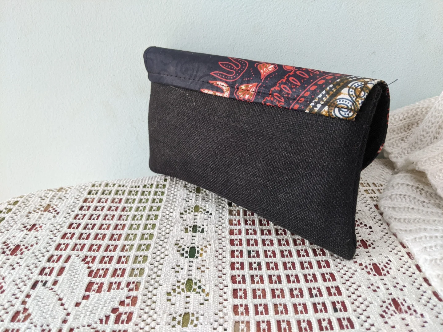 Pismo tašna + minđuše (na poklon) -Made in Kenya- Nova