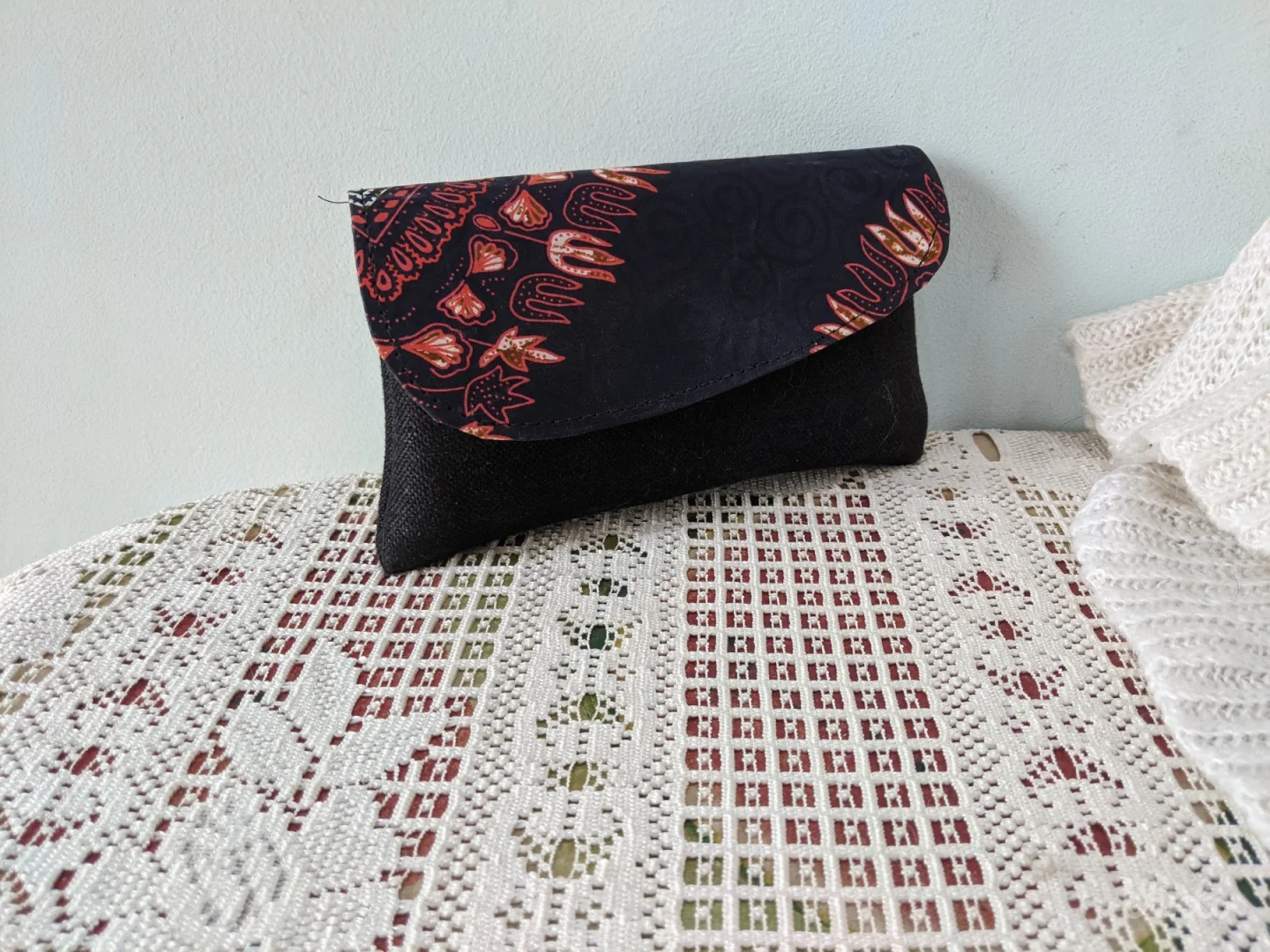 Pismo tašna + minđuše (na poklon) -Made in Kenya- Nova