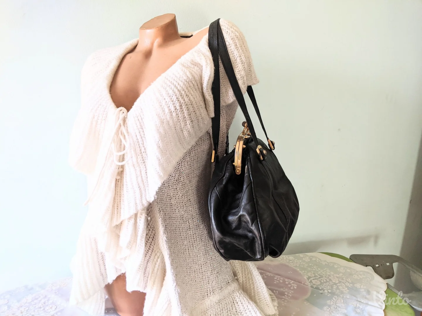 Elegantna tašna, u retro fazonu - Prirodna koža