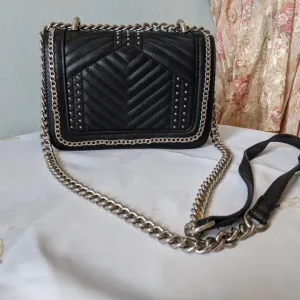 Bershka - Original - Moderna