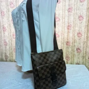 Louis Vuitton - ORIGINAL sa serijskim brojem - NOVA