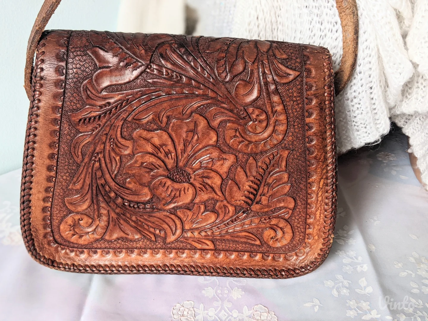 Gravirana tašna od prirodne kože, UNIKAT