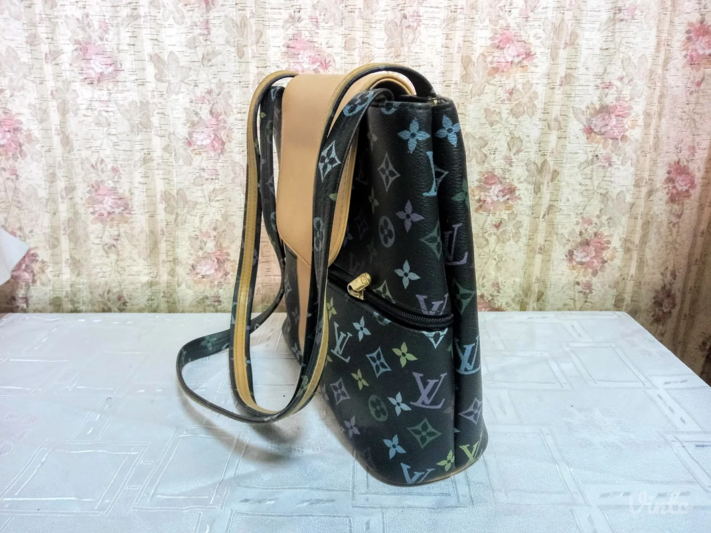 LOUIS VUITTON - Trikolor - Nova