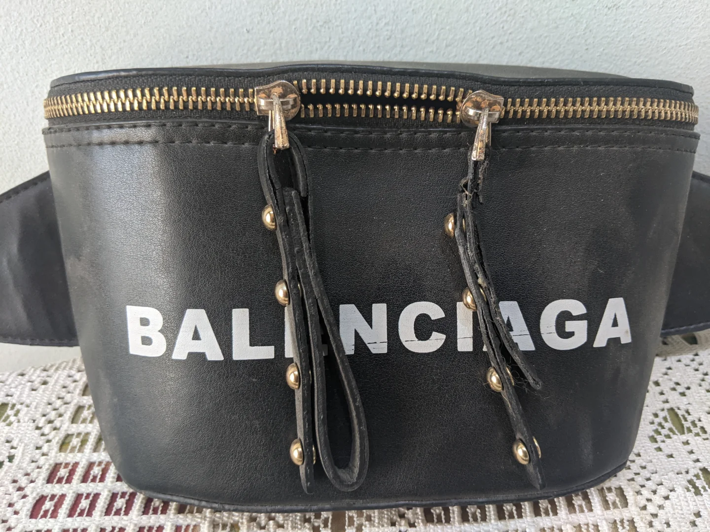 Balenciaga - Bananka model - fanny pack- Unisex