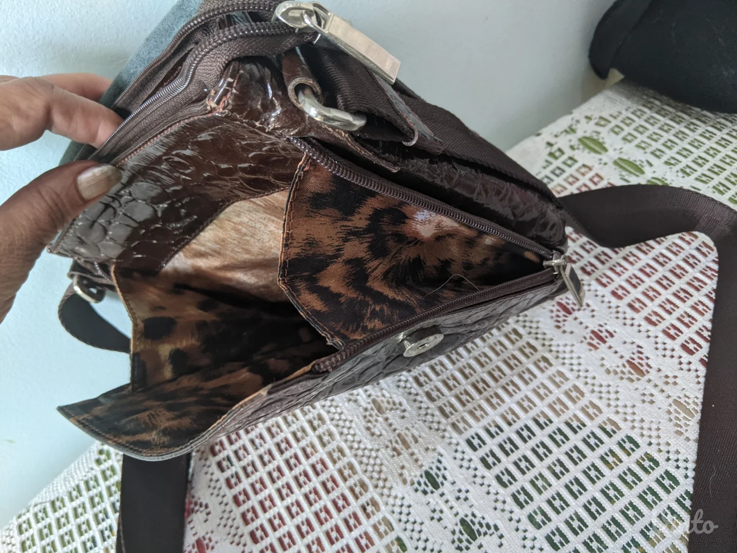 Giorgio Armani -Nova - prirodna koža - kroko lak