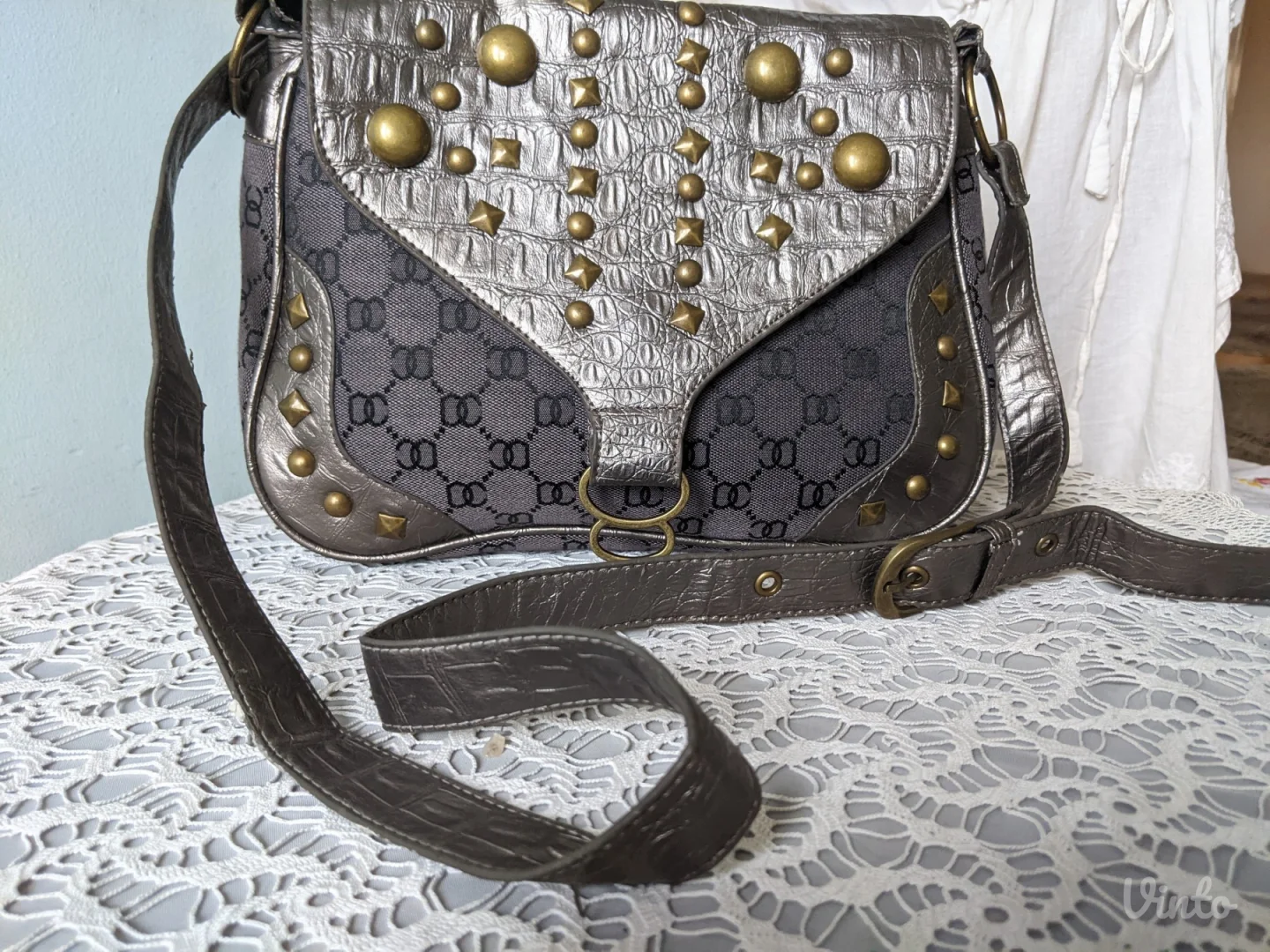 "Go-Go" - Srebrno siva - nova