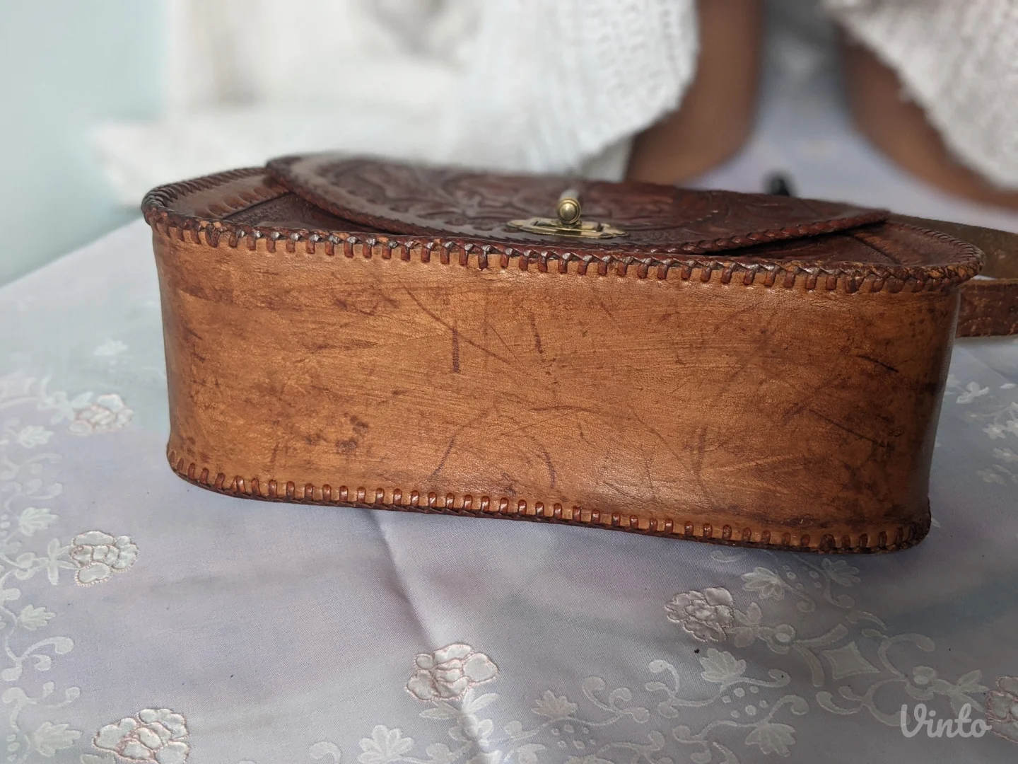 Gravirana tašna od prirodne kože, UNIKAT