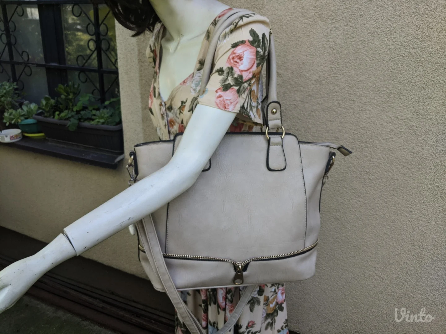 Velika bež tašna - Nova