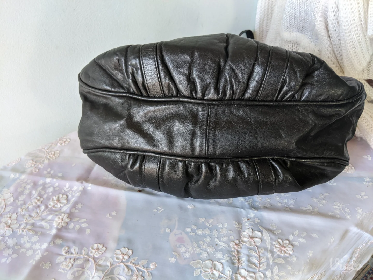 Elegantna tašna, u retro fazonu - Prirodna koža