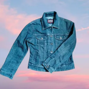 rezz SNIŽENO perfektna teksas jakna