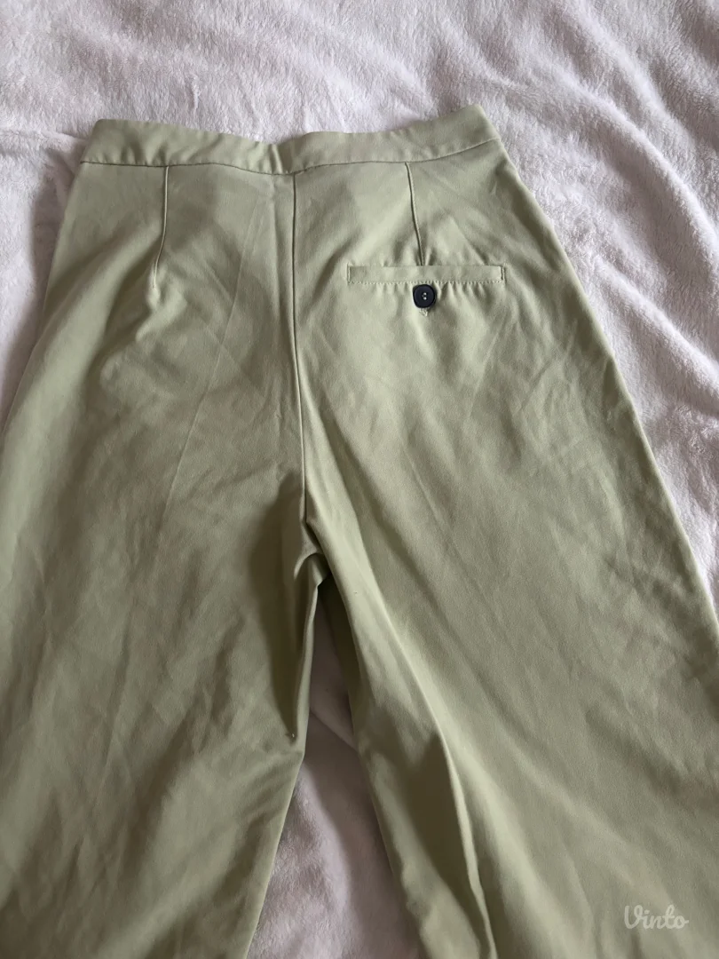 Bershka viralne pantalone