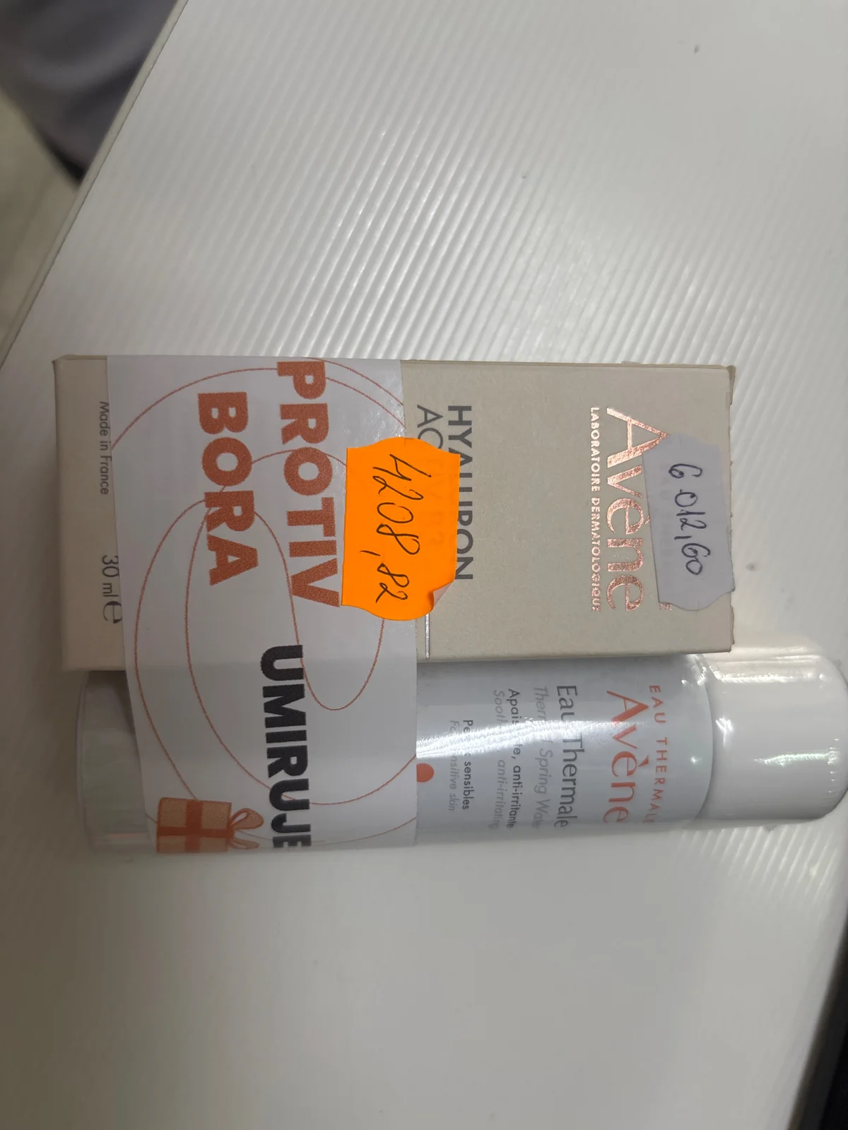 Avene serum plus termalna voda