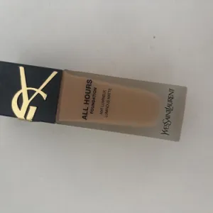 YSL tečni puder original