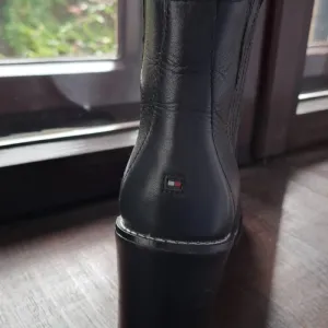 Thomy hilfinger cizme