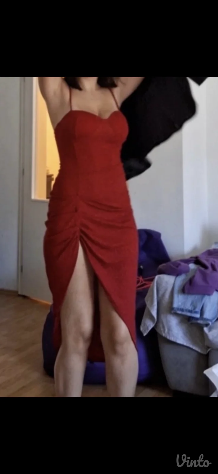 Crvena haljina