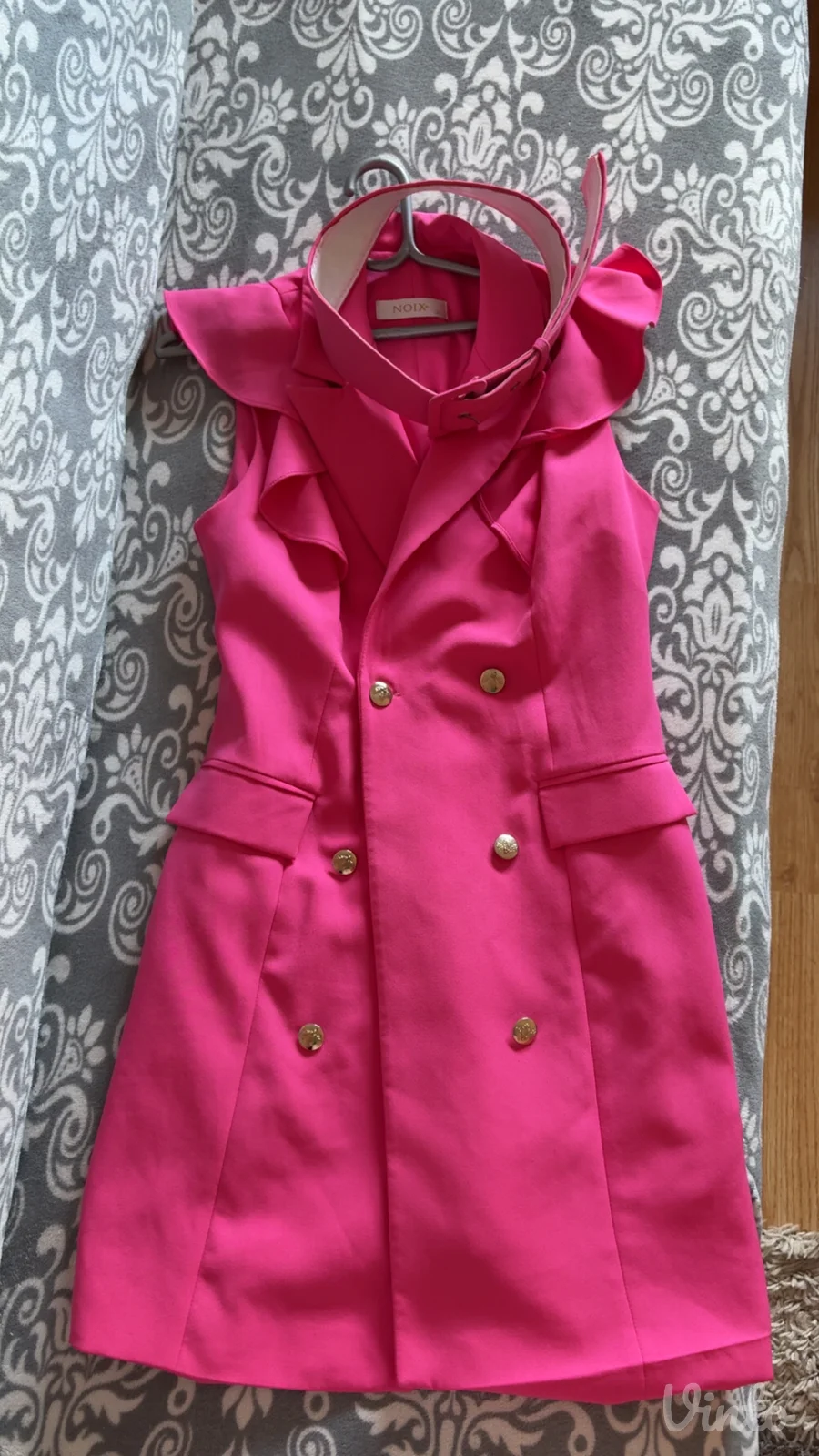 Roze haljina