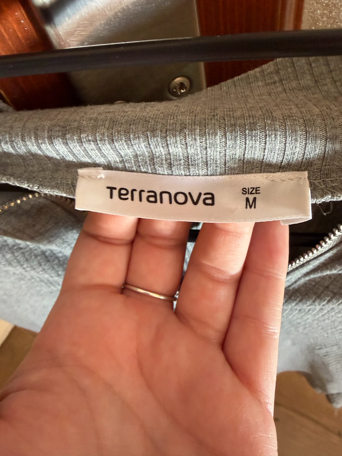 Terranova siva rebrasta majica