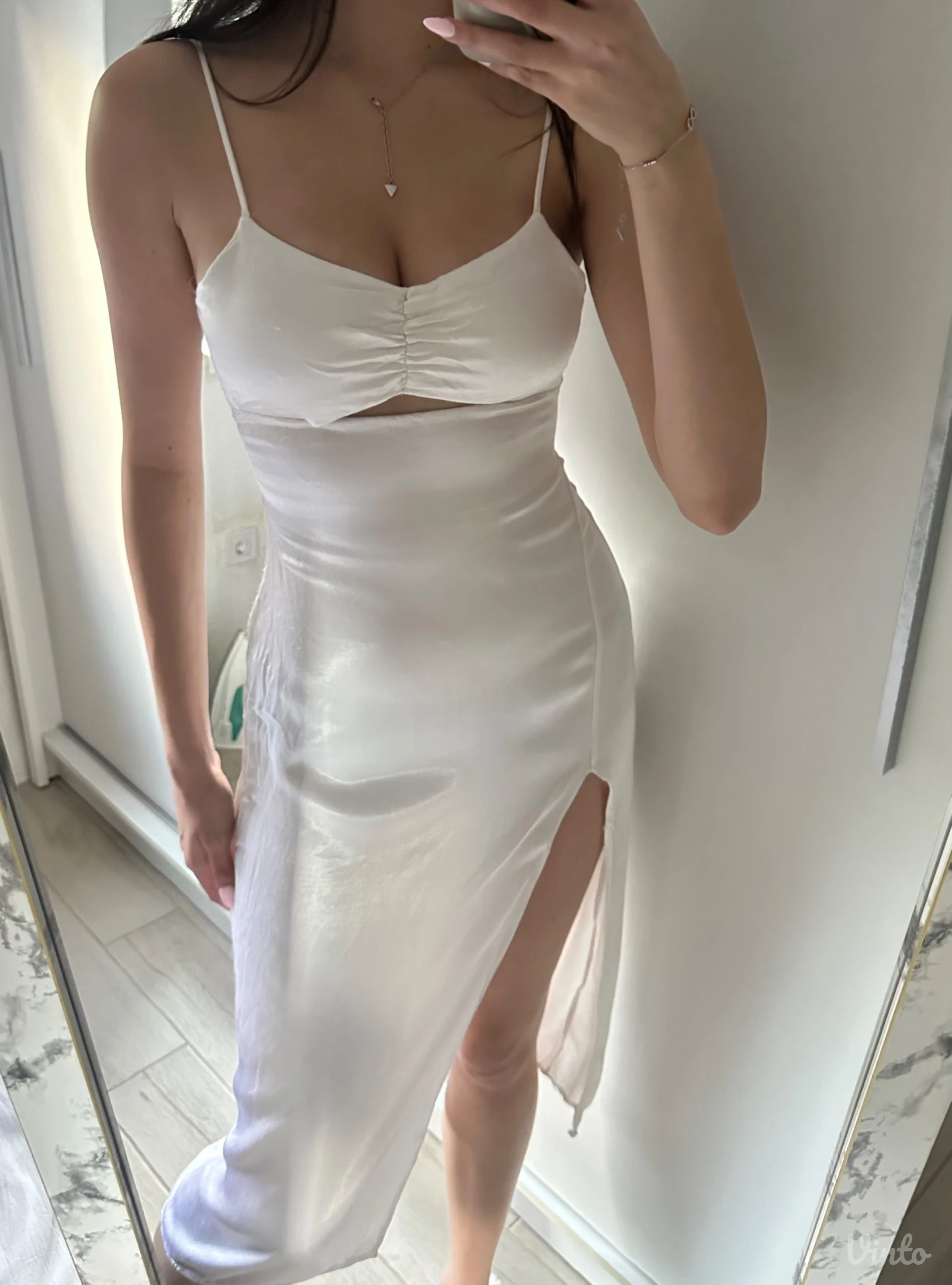 Bershka satenska haljina