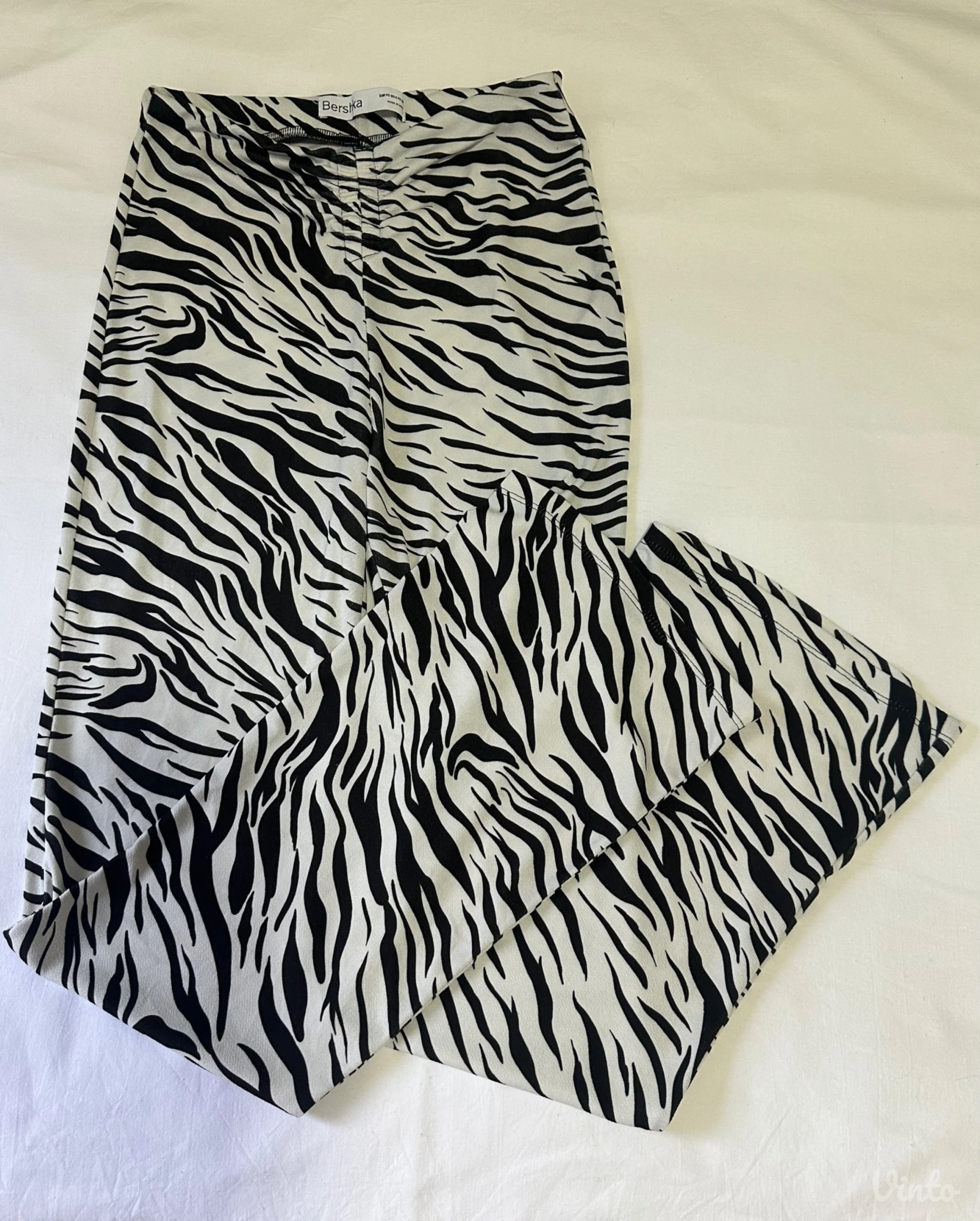Bershka komplet