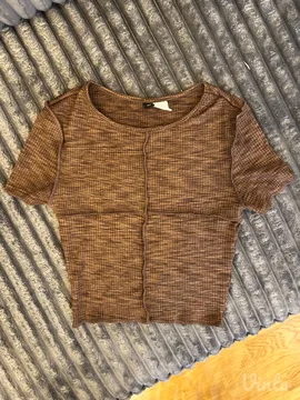 Braon crop top majica na kratak rukav