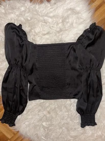 H&M - Satenska bluza