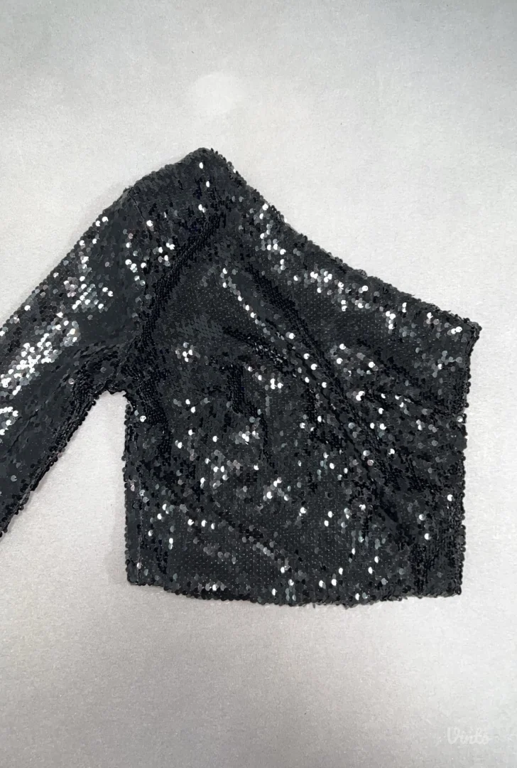 majica na jedno rame